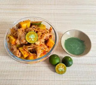 CHÂN GÀ RÚT XƯƠNG SỐT THÁI - SIZE NHỎ - 79.000 ₫ tại Tiệm Nhà May - Chân Gà & Bánh Bột Lọc - Trương Đăng Quế