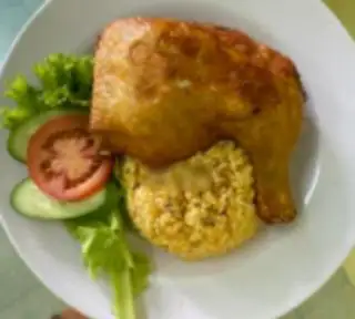 Hình ảnh Cơm gà xối mỡ