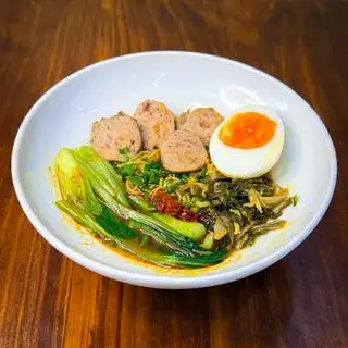 Hình ảnh Mì trộn viên trứng