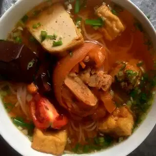 Canh bún cua - giò - chả - 45.000 ₫ tại Quán 17 - Bún Riêu & Canh Bún Giò Heo Cua Ốc - Lê Lai