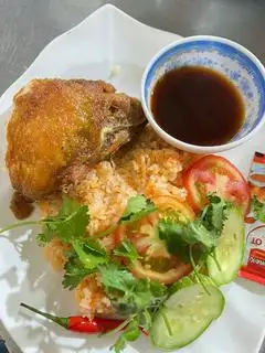Cơm ức gà xối mỡ - 40.000 ₫ tại Cơm Gà Xối Mỡ Thuận Phát - Tỉnh Lộ 10