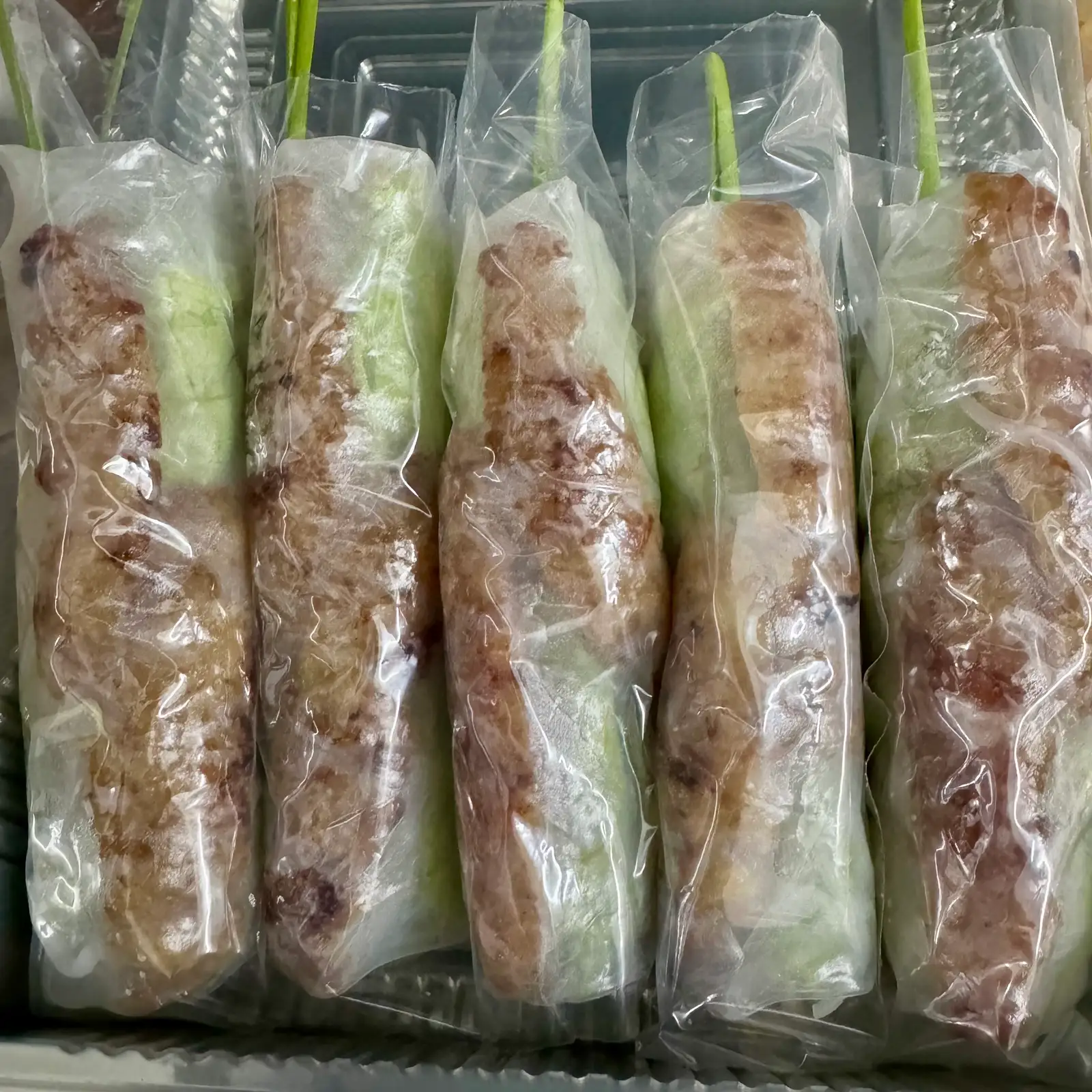 Cuốn nem nướng (1 cuốn) - 18.000 ₫ tại YuYu Kitchen - Gỏi Cuốn, Bún Nem Nướng & Bánh Tráng Trộn - Tô Hiến Thành