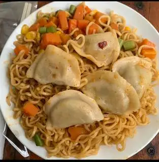 Hình ảnh Mì Trộn Sủi Cảo Nhân Thịt