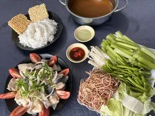 Hình ảnh Lẩu cá tầm 4 người 