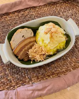 Hình ảnh Xôi Xéo Thịt Kho, Chả Mỡ, Chà Bông