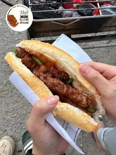 Hình ảnh Bánh mì 4 xiên thịt