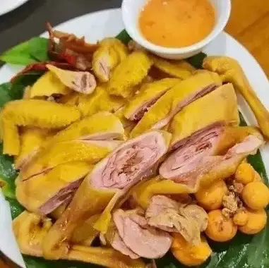 1/2 Gà ủ muối HOA TIÊU (không đầu&chân) - CHẶT SẴN - 135.000 ₫ tại Siêu Thị Ăn Vặt 10 Điểm - Gà Ủ Muối, Xiên Que & Mỳ Trộn - Huỳnh Tấn Phát