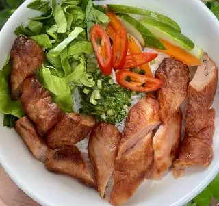 Bún Nem Nướng - 44.000 ₫ tại Bún Thịt Nướng & Bánh Mì Thịt Nướng - Tiểu Bông - Đường 45