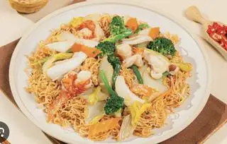 Hình ảnh Mì gói xào hải sản