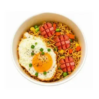 Hình ảnh Mì Trộn Trứng Ốp + Xúc Xích