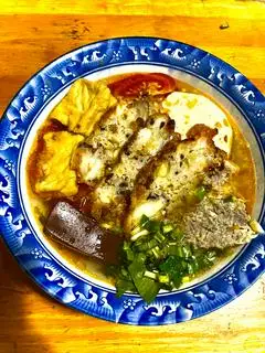 Hình ảnh Bún riêu chả trứng mực chiên/ hấp