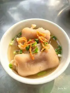 Hình ảnh Giò heo thêm