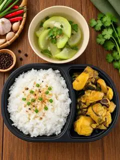 Cơm gà xào sả ớt - 45.000 ₫ tại Cơm Quê Dì Bí - Cơm Nhà Nấu Ngon - Bùi Viện