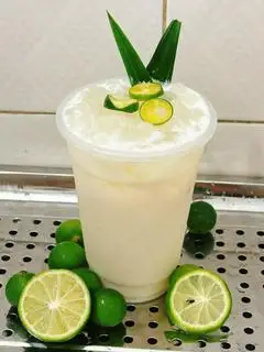 Hình ảnh Shaken kumquat milk tea - Tắc lắc sữa