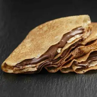 Crepe socola - 30.000 ₫ tại Minh Nghi Bakery - Cách Mạng Tháng Tám