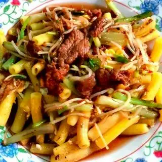 Nui xào 2 trứng - 35.000 ₫ tại Bột Chiên Cô Tư - Phú Thọ