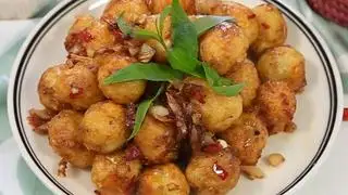 Trứng cút chiên bơ tỏi - 30.000 ₫ tại Cá Viên Chiên Sumi