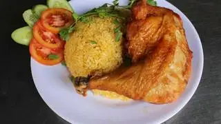 Cơm Gà Xối Mỡ Đùi Góc Tư  - 60.000 ₫ tại Cơm Gà Xối Mỡ, Trà Tắc & Trà Sữa Thái Hữu Khánh - Mã Lò