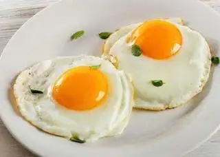 TRỨNG ỐP LA THÊM - 15.000 ₫ tại Cơm Chiên Dương Châu - Lê Đức Thọ