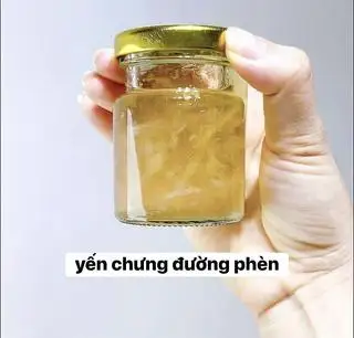 Hình ảnh Yến chưng nóng đường phèn