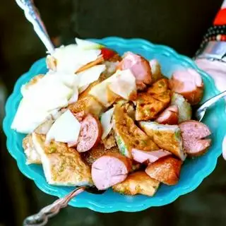 Hình ảnh Bánh Chưng Rán Xúc Xích Chả Cốm