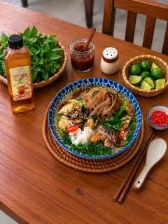 Hình ảnh Bánh đa đỏ - bát nhỏ