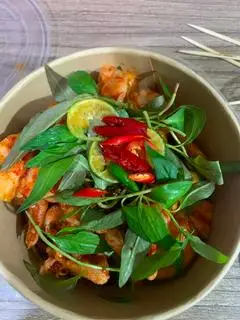 Hình ảnh Combo/ Chân gà sốt thái +Tré trộn siêu ngon + 1 bịch phồng tôm (tặng 1 ly trà tắc)