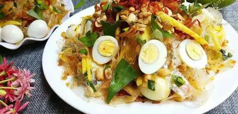 Tiệm Bánh Tráng Trộn Ăn Là Ghiền - Lâm Văn Bền - Ăn vặt gần bạn