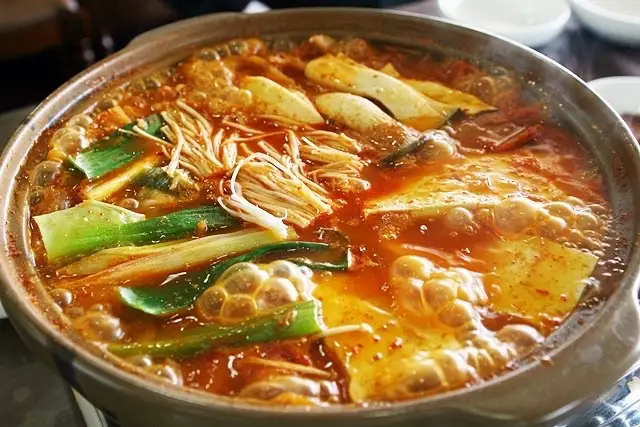 Lẩu Kimchi  - 240.000 ₫ tại Miss Korea - Gà Rán Hàn Quốc - Nguyễn Thiện Thuật