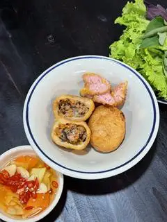 Bánh rán mặn - 17.000 ₫ tại Tiệm Ăn Xứ Đoài - Nguyễn Văn Thương