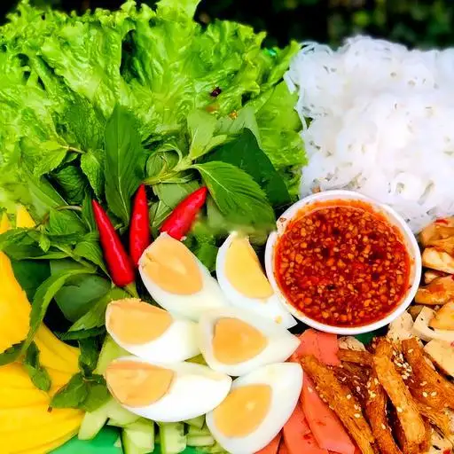 Mẹt Cuốn Chay Lớn Có Trứng - 165.000 ₫ tại Aaangon - Chay Khoẻ Chay Ngon - Nguyễn Trãi