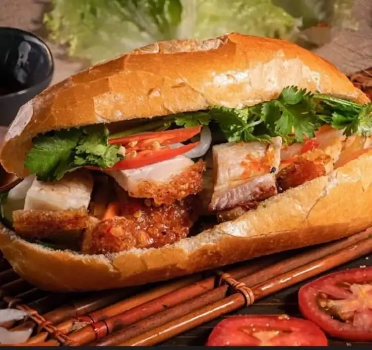 Hình ảnh BÁNH MÌ HEO QUAY