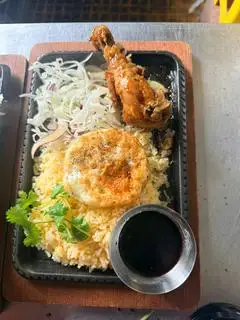 Hình ảnh CƠM XÈO CÁNH GÀ CHIÊN