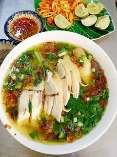 Hủ Tiếu Gà Xé - 38.000 ₫ tại Hủ Tiếu Gõ Sài Gòn Quận 4 - Chung Cư Nguyễn Tất Thành