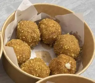 Hình ảnh Nem phô mai - cái