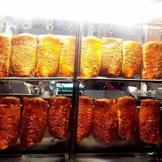 Hình ảnh Bánh mì heo quay + 1 trứng