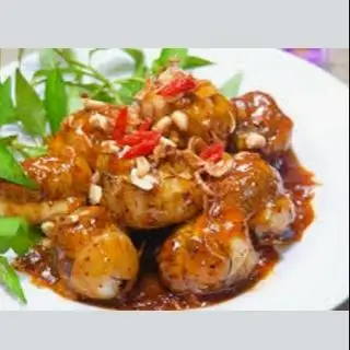 Hình ảnh Hột vịt lộn xào me