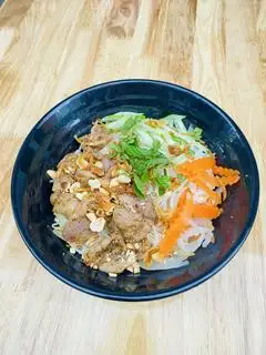 bún thịt xào Long Xuyên - 45.000 ₫ tại Hủ Tiếu Gà Sườn Hai Tô - Hòa Hảo