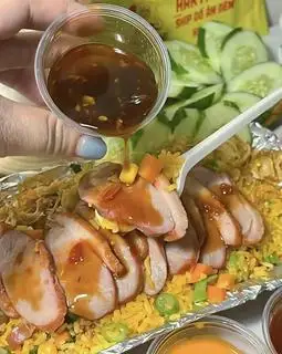 Cơm chiên lườn ngỗng - 40.000 ₫ tại Cái Quán Nhỏ Q1 - Cơm Chiên, Mì Trộn Indomie & Giải Khát - Nguyễn Trung Ngạn