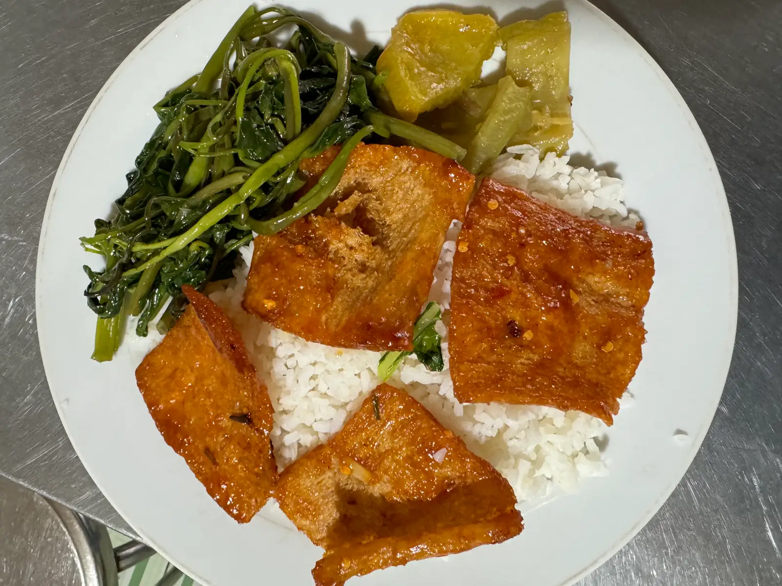 Hình ảnh Cơm chay sườn  non chiên 