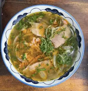 Bún bò tái nạm - 75.000 ₫ tại Bún Bò Huế Chị Tôi - Vạn Kiếp