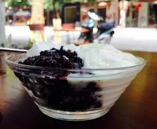 Sữa chua nếp cẩm - 35.000 ₫ tại Chè Cô Như - Nguyễn Văn khối