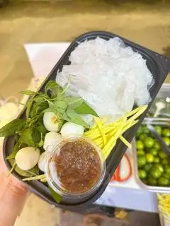 Hình ảnh Bánh tráng chấm tuổi thơ