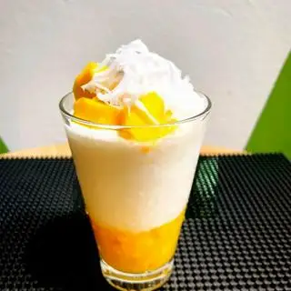 Hình ảnh Xoài non cốt dừa
