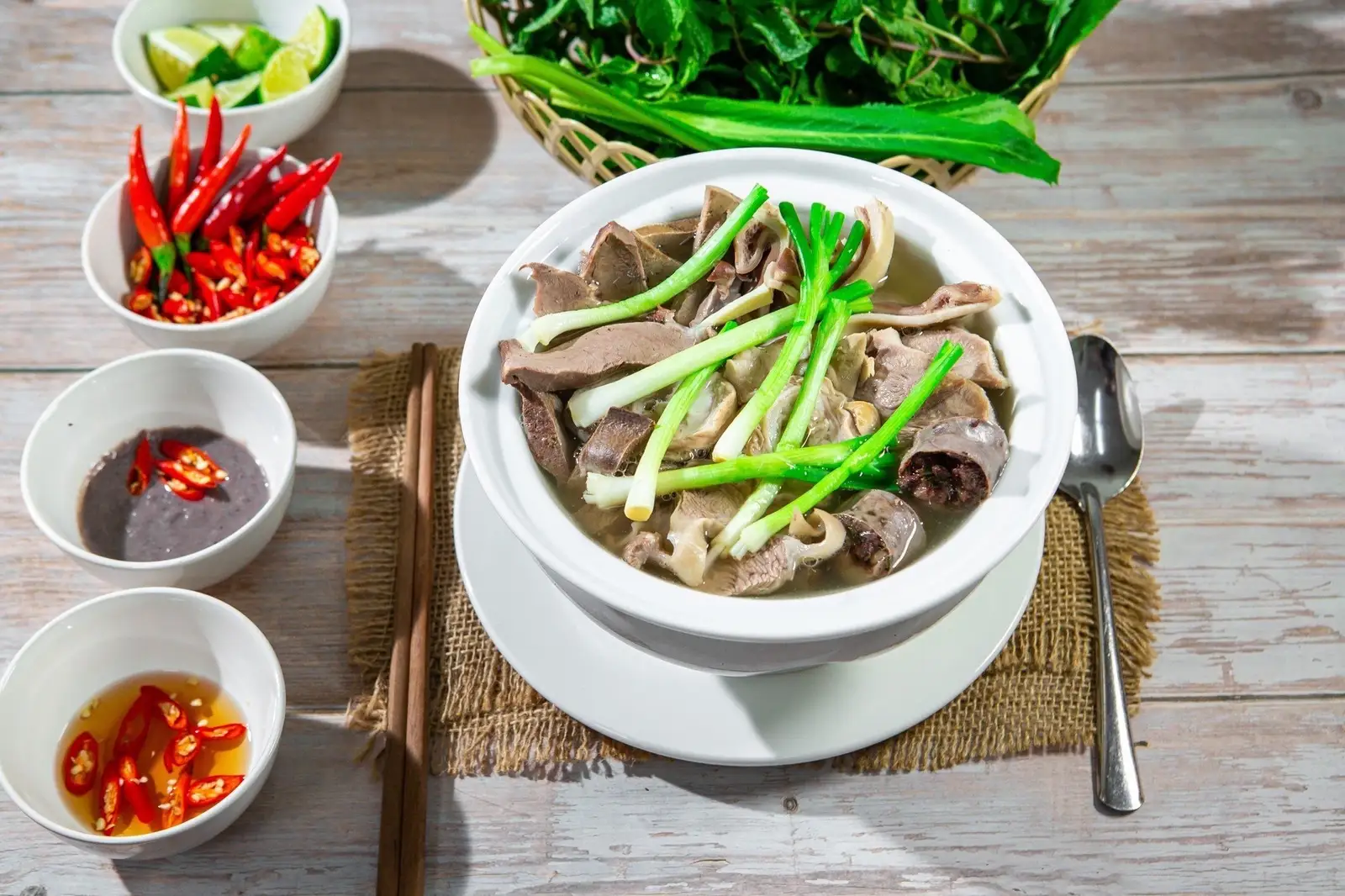 Thố lòng hấp ( 2người) - 179.000 ₫ tại Cháo Lòng Má Heo Cây Sung - Đường Số 4