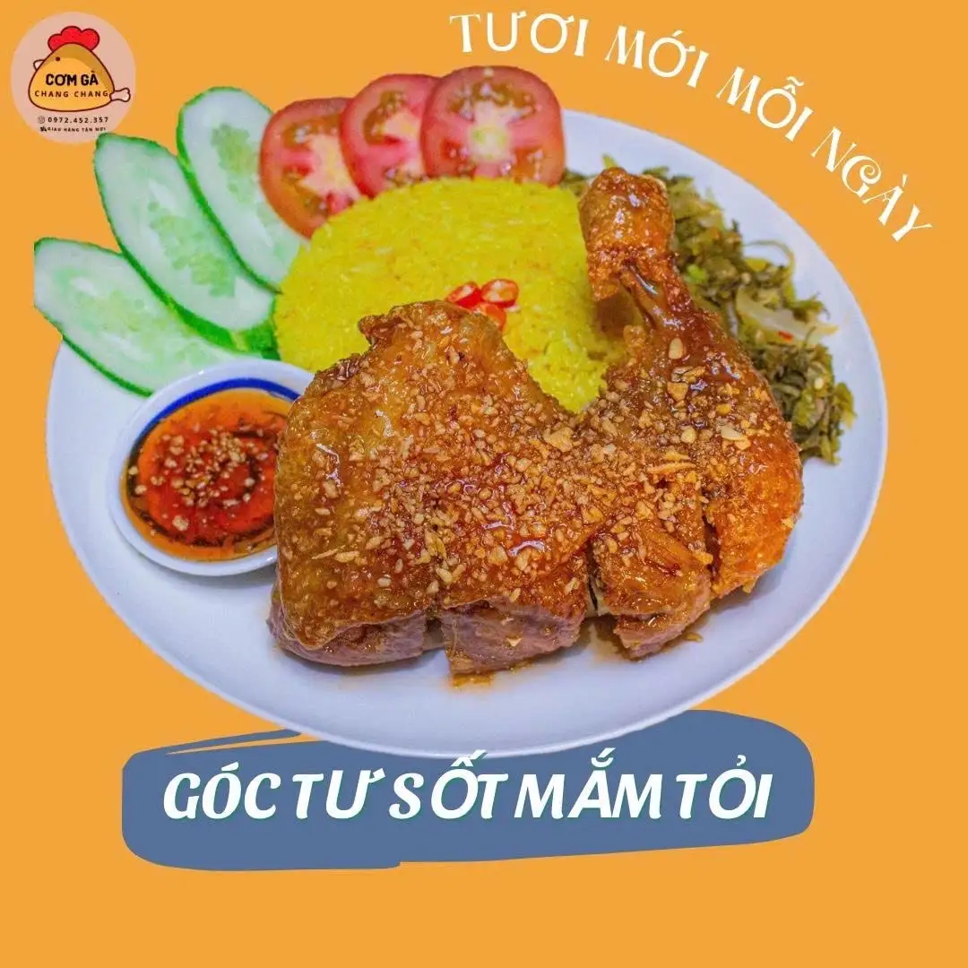 Hình ảnh Cơm gà xối mỡ xốt mắm tỏi(size lớn)