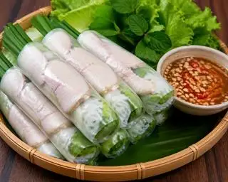 Gỏi cuốn thịt - 1 cuốn  - 13.000 ₫ tại Gỏi Cuốn Quằn Quằn - Nguyễn Phúc Nguyên