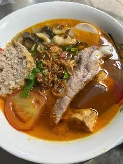 Canh bún giò đầy đủ - 65.000 ₫ tại Thảo Bún Riêu Bồn Nước 575 - Điện Biên Phủ