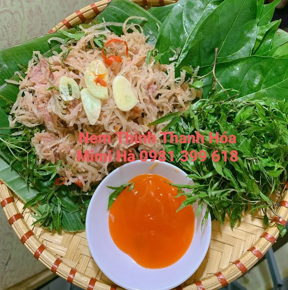 Hình ảnh NEM THÍNH  (Tặng Kèm Lá Sung/Hoặc thính trộn)/1 quả