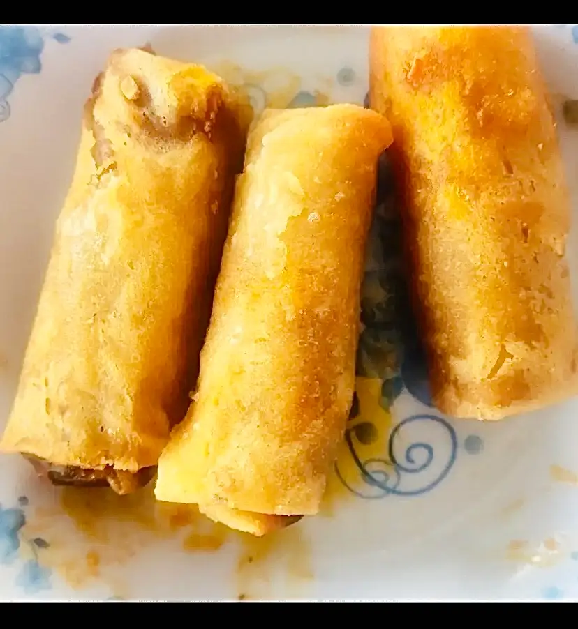 Chả giò chay - 8.000 ₫ tại Cơm Chay Diệu Vy - Lê Quang Định